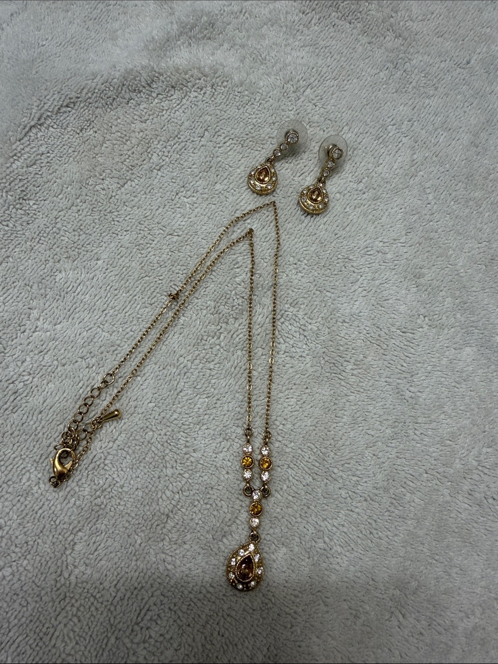 Gold-Tone Teardrop Pendant Necklace and Earrings Set
